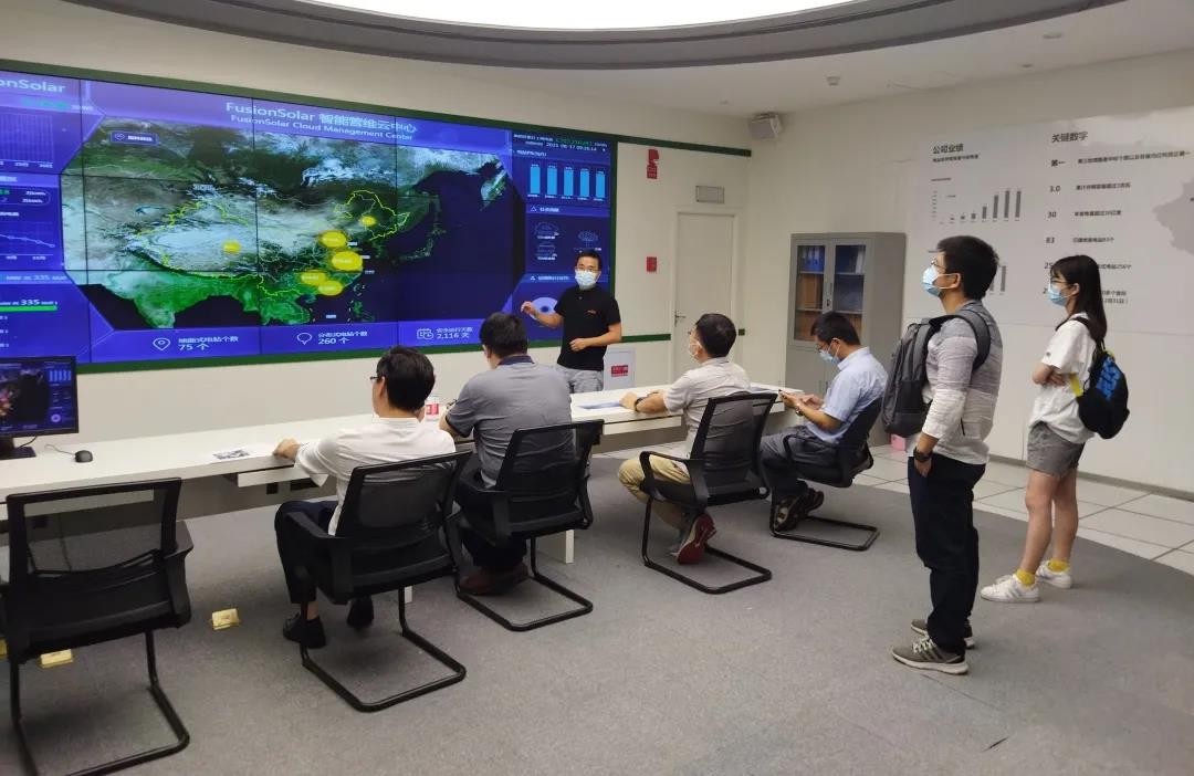 浙江大学新能源研究中心一行莅临利来ag旗舰厅_利来ag旗舰厅官网科技海宁集控中心